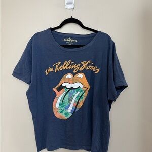 Women's Rolling Stones Graphic Oversized T-Shirt in Blue. Size Large